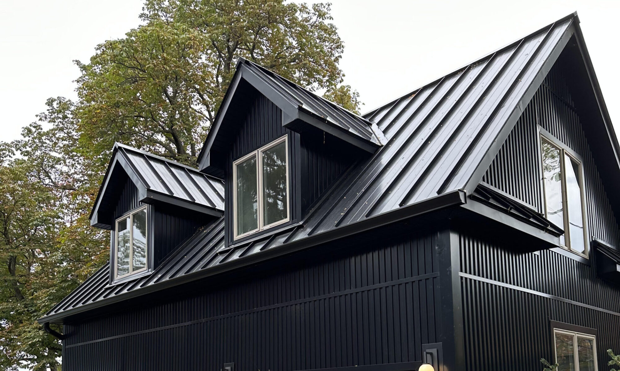 Top roofers in Rochester, NY. Residential & commercial expertise. Specializing in shingle, metal, and solar roofing. Installation & repair specialists.